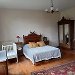 Du Chateau Le Noble Saint-Germain-du-Puch