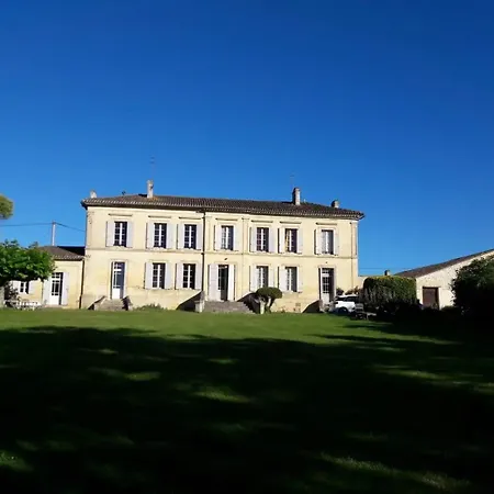 Du Chateau Le Noble Saint-Germain-du-Puch