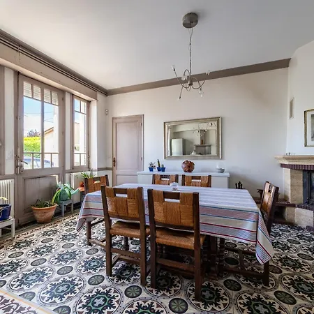 Du Chateau Le Noble 3*