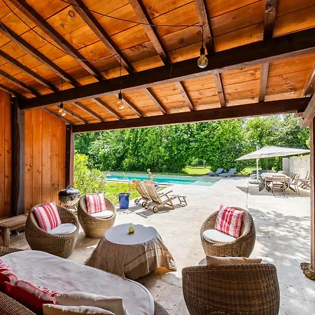 Πανσιόν Du Chateau Le Noble 3*