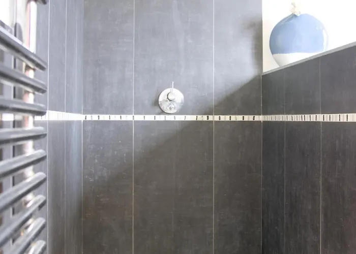 Du Chateau Le Noble 3*